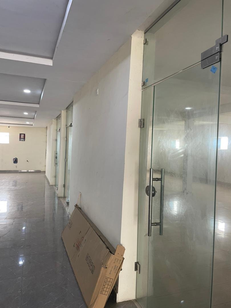 120sqm shop size in a mall